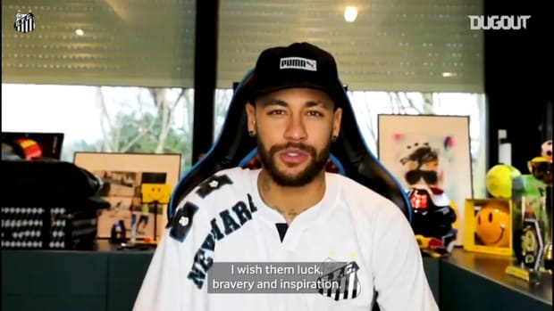 Neymar wishes Santos good luck in the Libertadores final